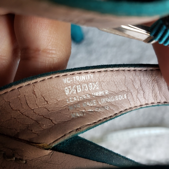 Vince Camuto suede Teal Platform Sandals - Picture 3 of 7